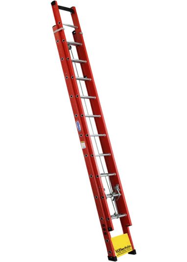 ESCADA EXT. ALUMINIO/FIBRA VAZADA DEGRAU D 4,80 X 8,40 MTS